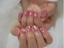 ネイルミー(NAIL ME.)の雰囲気(隠したくなる手元から”見せたくなる”指先へ)
