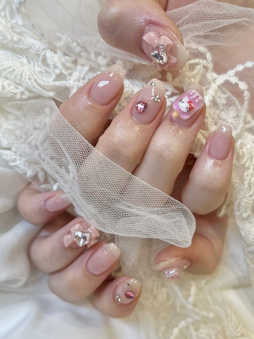 ♡オーダーネイル♡編み上げりぼん×くり抜きハート×ビジューネイル♡ピンク♡ ♡オーダーネイル♡編み上げりぼん×くり抜きハート×ビジュー