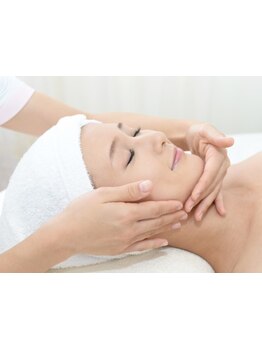 ホウレイ線・たるみ改善！予防ケア