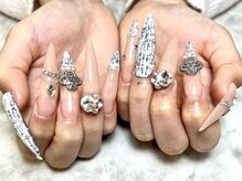 チップスカルプにて長さ出しも◎♪