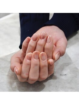 グランチュール(Grantulle)/ミラーグラデーションネイル