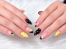アウラ ネイル(Aura Nail)の雰囲気（大人可愛いデザイン☆ドットネイル♪）