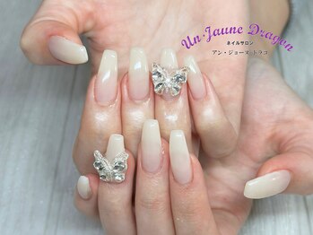 アン ジョーヌドラゴ/【自爪ネイル】蝶々ネイル