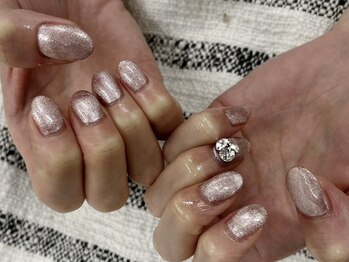 アイラッシュサロン マハロアンドフェスタ 麻布十番店(mahalo&Festa)/マグネットワンカラーにVカット