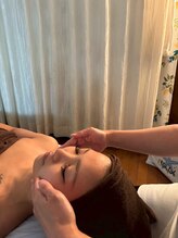 マナ バイ オハナ 横浜関内(mana by ohana)/光フェイシャル 施術風景