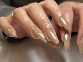 キラキラ/ベージュネイル