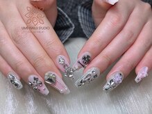 ウメネイルスタジオ(UME NAIL STUDIO)/長さだしやり放題×つけ放題