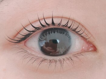 コロル(COLOR)の写真/他を気にしない特別な空間でナチュラルもパッチリも叶う目元へ。落ち着いた秋/冬へと準備を♪
