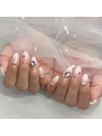白グラデーションネイル