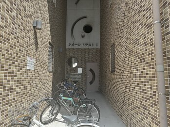 ルーラ(rula)/駐車場からサロンまでの道のり