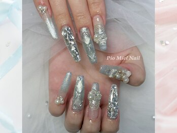 ピオミエルネイル 新宿(pio miel nail)/シルバー×ビジュー盛り×パール
