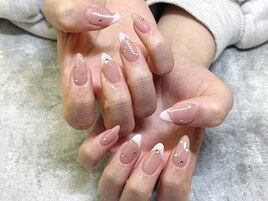 キラキラフレンチネイル
