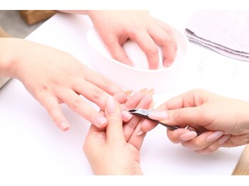 ゆとりとりの写真/美しいネイルは、健やかな自爪から。きれいな指先へ導くケア。完全個室のプライベートサロンで癒しを★
