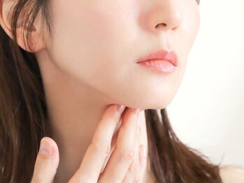 ヨサパークエモナ 船橋南口店(YOSAPARK E-mona)の写真/血流アップで疲れや浮腫を解消!スッキリフェイスラインへ♪