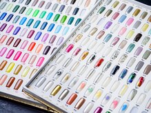 豊富なカラーを調整し、あなただけの上質な色味へ