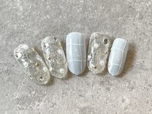 ネスト(Nest)/キラキラネイル