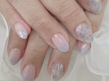 ハニービービー(Honey Bee Bee)/金箔ニュアンスネイル