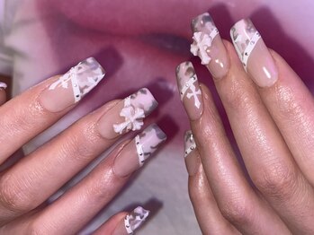 シス(Sis)の写真/【個性を極めるならつけ放題で】カラー400色以上、海外パーツ、持ち込みOK、あなたの“好き”を実現しよう!