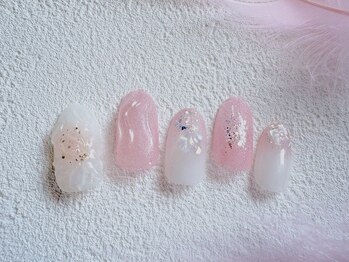 ふんわり透明感“モテ春ネイル”