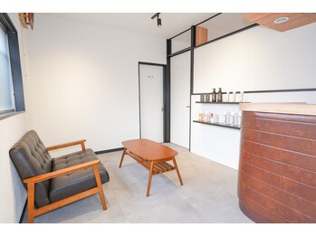 ルエリア(Ruellia)/待合室