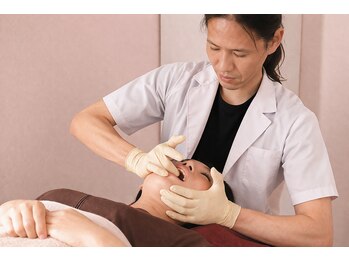 西通り鍼灸整骨院 東洋健美の写真/【顎・食いしばり・左右差に】顎から整える小顔矯正