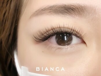 ビアンカソコラ 武蔵小金井クロス店(Bianca SoCoLa)の写真/【当店1番人気フラットラッシュ☆120本¥6000~】自まつ毛への負担が少なく軽い付け心地♪持ちの良さも自慢◎