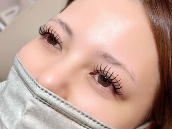 レク いわき(Lek)の写真/【束感・韓国風も得意】自まつ毛を最大限に活かした自然な仕上がりの最新まつげパーマ♪[いわき]