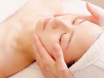 メナードフェイシャルサロン 高槻町/10.スプレー