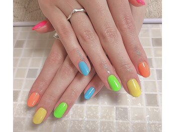 ココ ネイル(Coco Nail)/鮮やかビタミンカラー