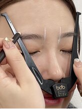 リブ(Lib)/眉毛スタイリング施術中