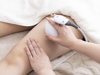 美容整体 綾/美容機器を導入