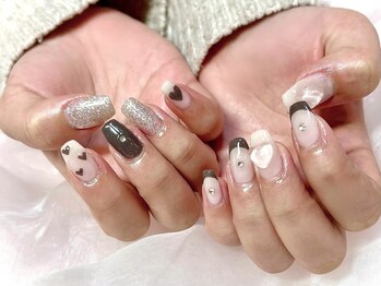 ネオリーブドレスネイルアンドアイラッシュ(Neolive dress nail&eyelash)/*持ち込みフレンチ*¥9500から