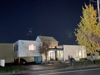 アズ(azu)/外観　（夜）　