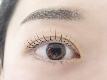 レイネ(REINE)の写真/目の形やまつげの状態、骨格を見極めご希望&理想を伺い、似合わせデザインをご提案♪