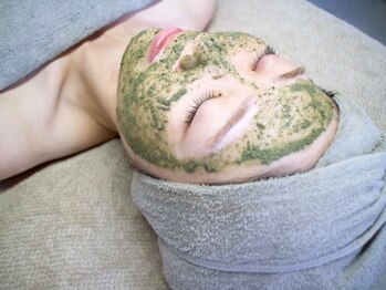 ソアスキン(SOAskin)の写真/著名人も御用達！剥けない&ダウンタイムなし♪今話題の【REVIハーブピーリング/ララピール】で艶肌へ