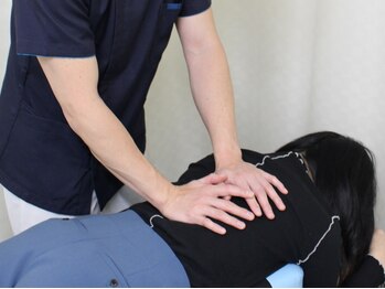 とらねこ整骨院/施術風景