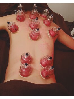 ニコルビー(Nicole Bee)/カッピング