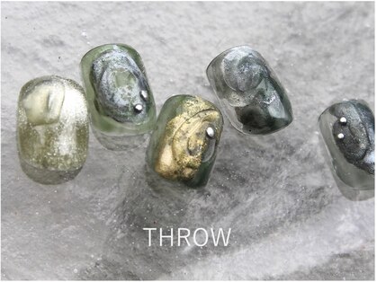 スロウヌーヴ(THROW neuve)の写真