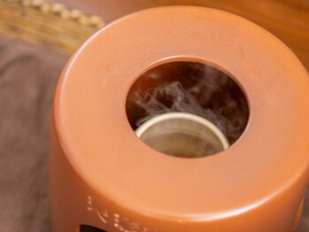 ハナレ(HANARe)/黄土製のイスで遠赤外線効果