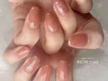 リッシュ トロワ(RICHE trois)/ぷるぷるピーチネイル♪