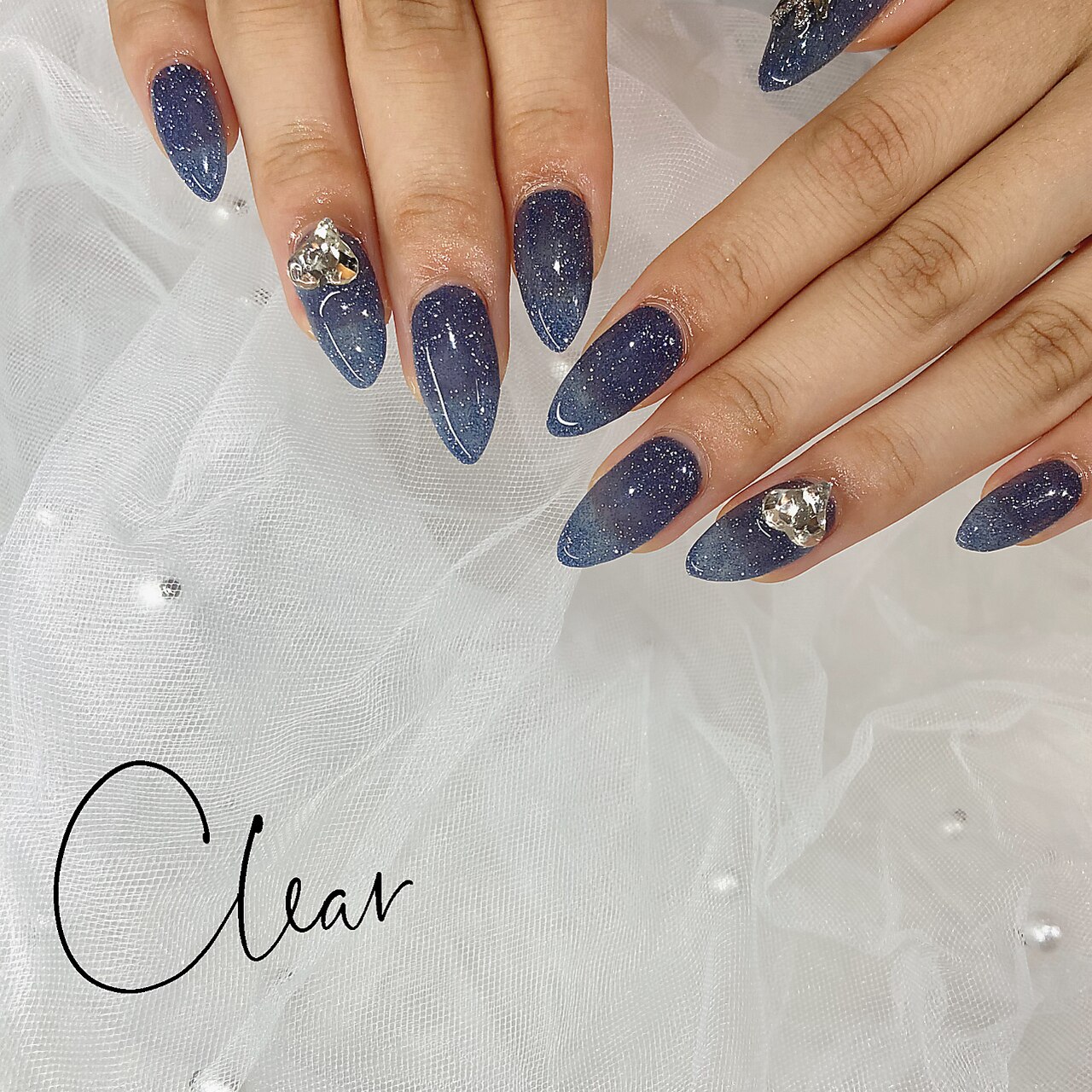 2026年冬トレンド】ネイビー ハート ハンドのネイルデザイン集｜人気順