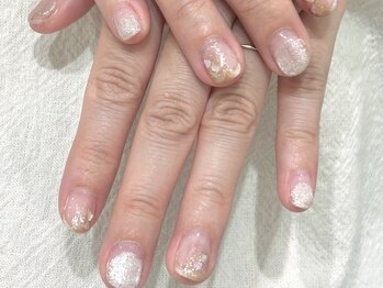 ネイルアンドアイラッシュ アヴィ(Nail and Eyelash A'vi)/ハンドジェル☆ニュアンスネイル