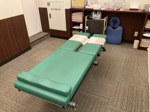 ハンズオン 仙台卸町の雰囲気（ゆったりとした落ち着いた店内。施術中はカーテンで仕切ります。）