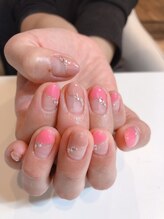 アールエム(Rm)/爪が長く見えるピンクのフレンチ