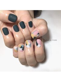 マットちぐはぐネイル