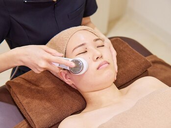 エステティックレイビス 名古屋店(RAYVIS)の写真/大事なイベント前に♪リフトアップ・たるみ・ほうれい線改善でエイジングケアをしながら小顔を叶えます☆