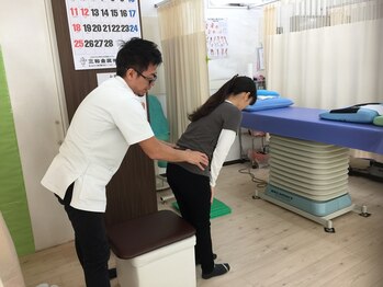 おなが浦添当山整骨院/腰痛、前屈可動改善