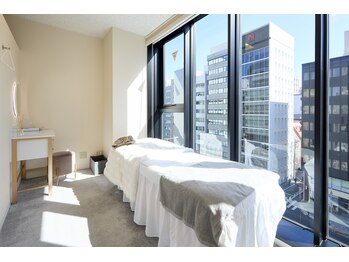 フェイスドット 渋谷(face.)/ 店内風景