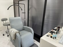 ニュートラル(nutral)の雰囲気（プライベート空間で安心［宮崎/宮崎市/眉毛/メンズ/メンズ眉毛］）