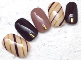 シックストライプ　8480円